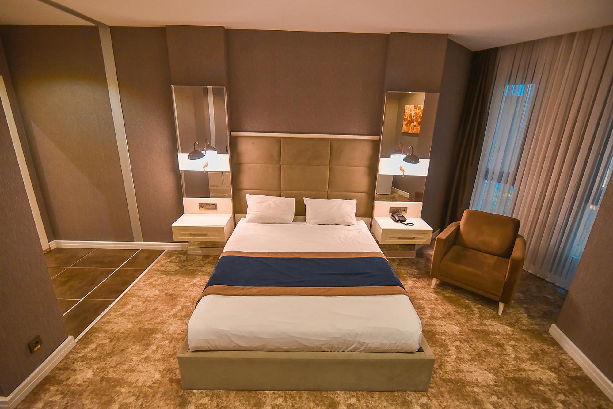 Royal Comfort Hotel Arakli Ngoại thất bức ảnh