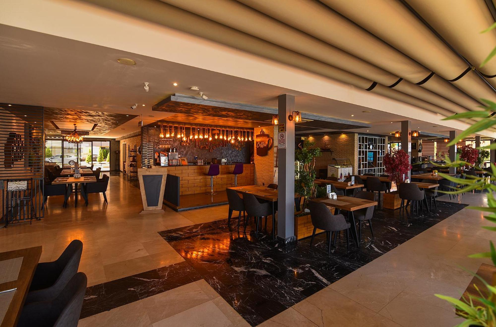 Royal Comfort Hotel Arakli Ngoại thất bức ảnh