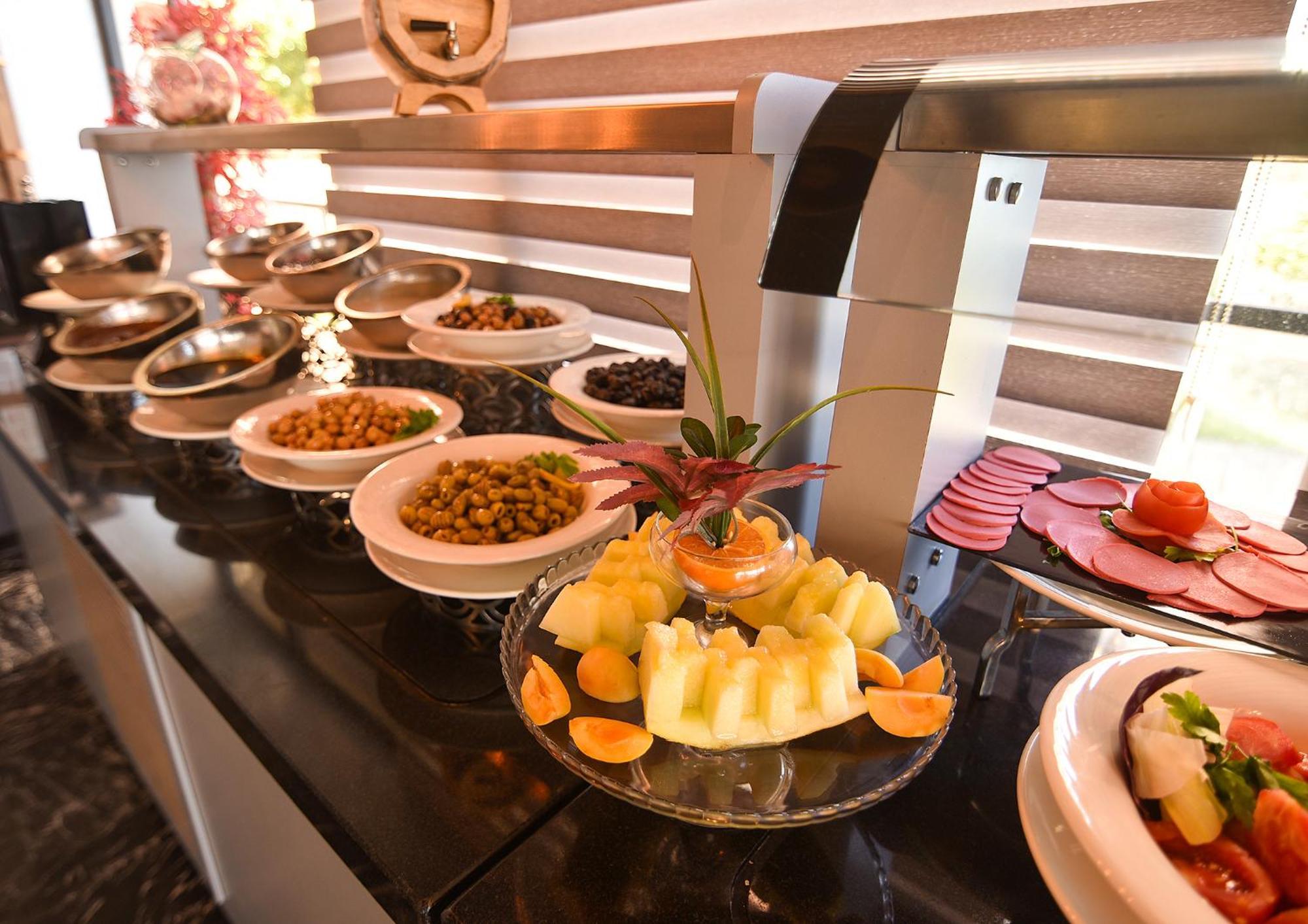 Royal Comfort Hotel Arakli Ngoại thất bức ảnh
