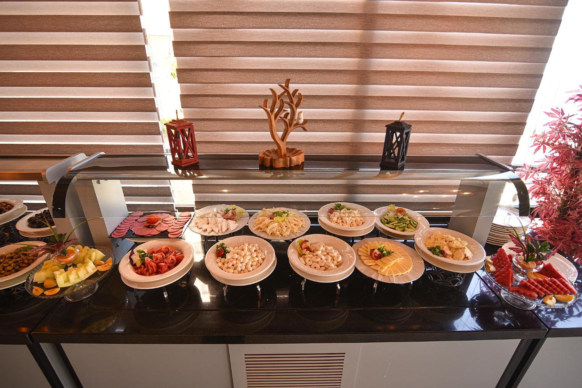 Royal Comfort Hotel Arakli Ngoại thất bức ảnh