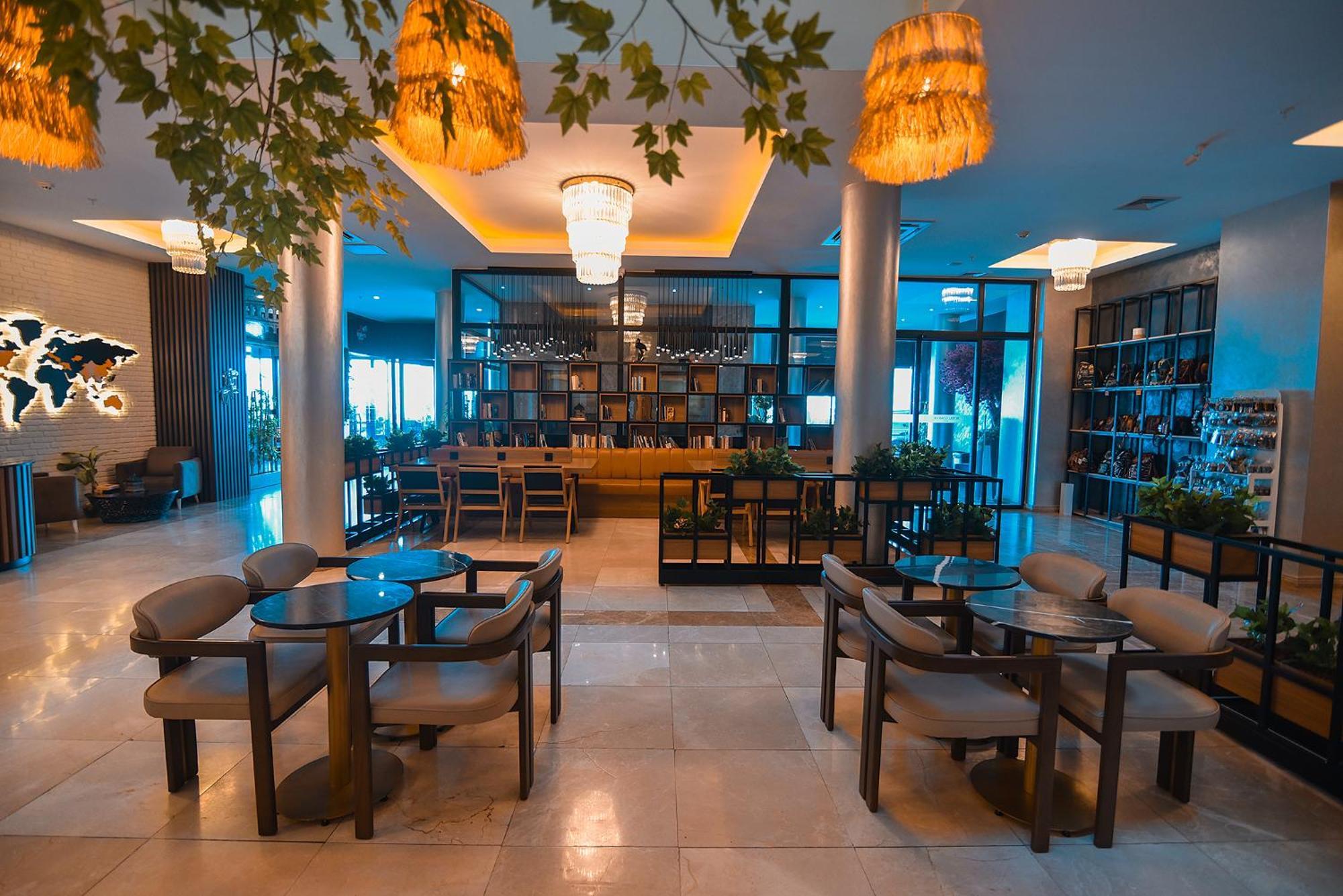 Royal Comfort Hotel Arakli Ngoại thất bức ảnh