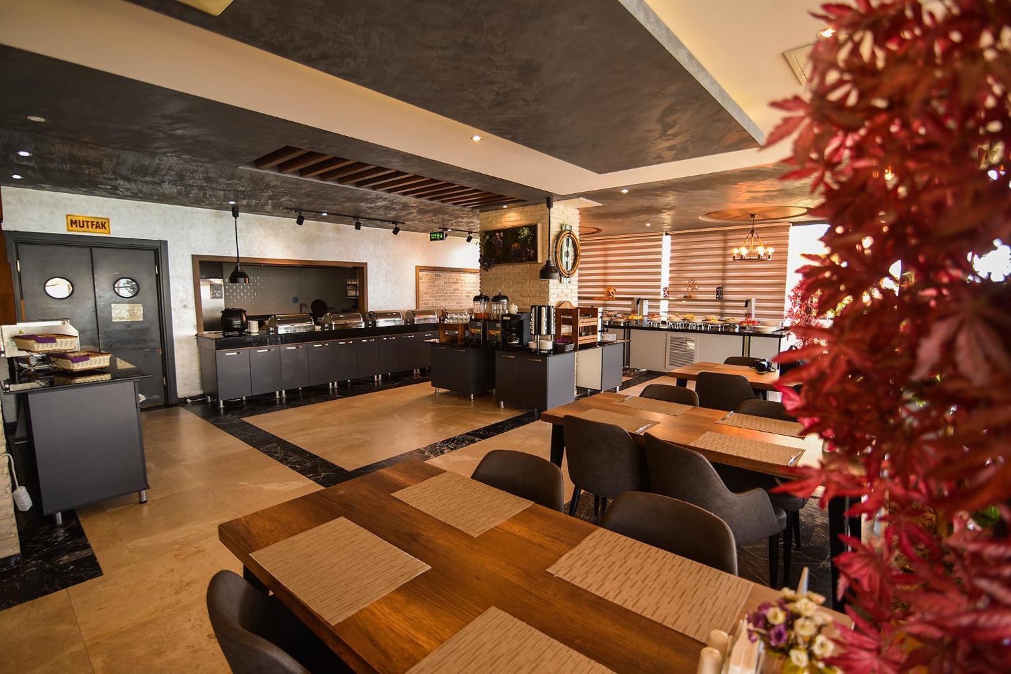 Royal Comfort Hotel Arakli Ngoại thất bức ảnh
