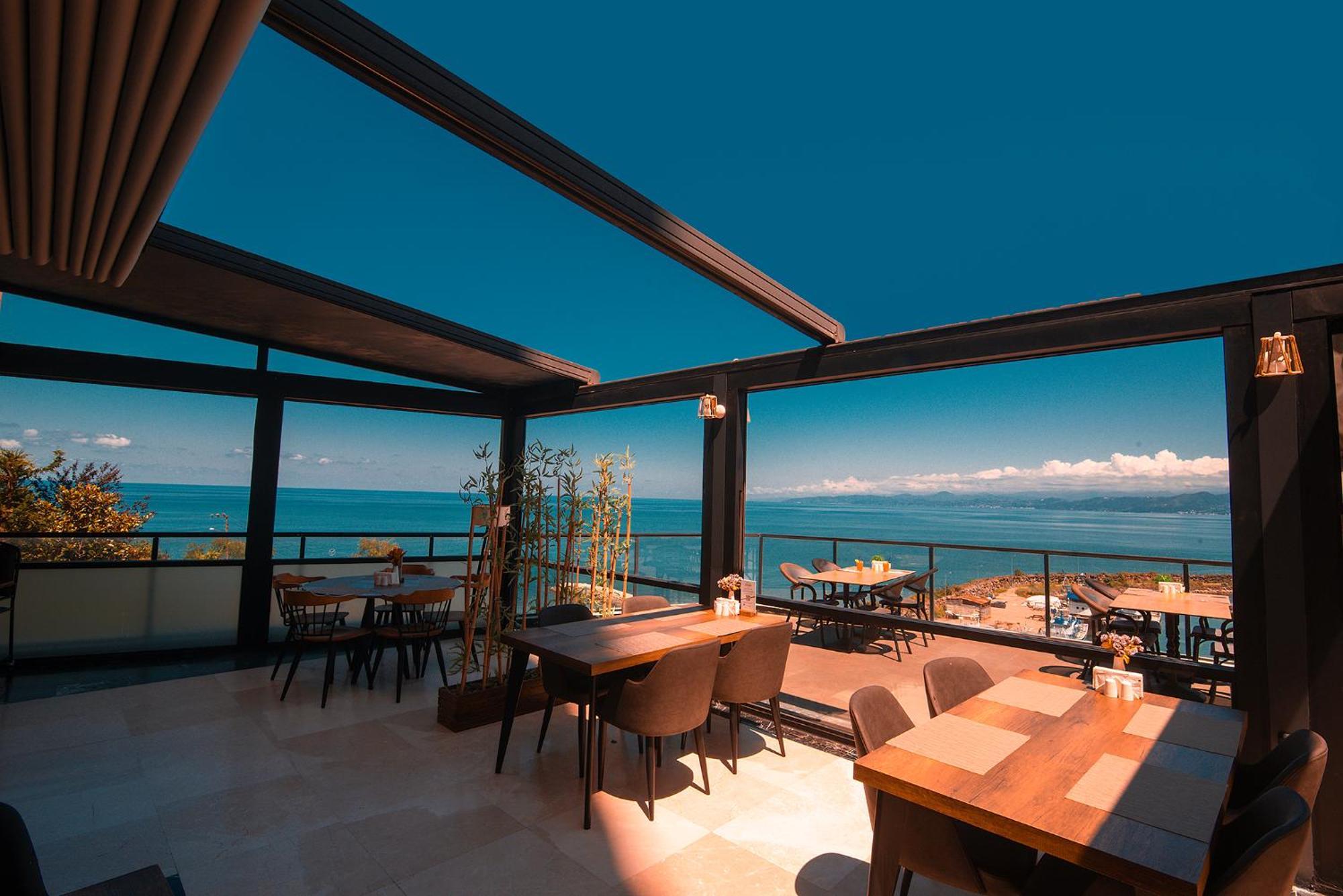 Royal Comfort Hotel Arakli Ngoại thất bức ảnh