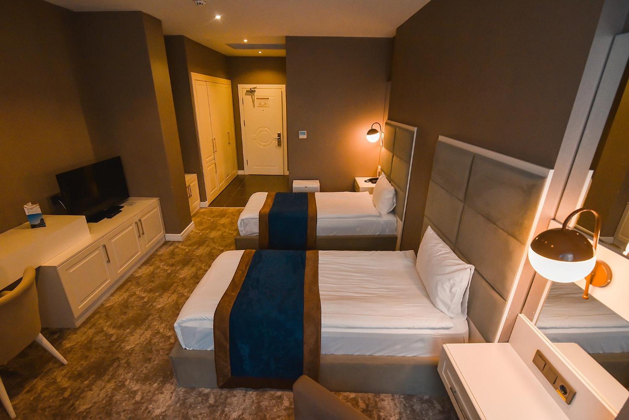 Royal Comfort Hotel Arakli Ngoại thất bức ảnh