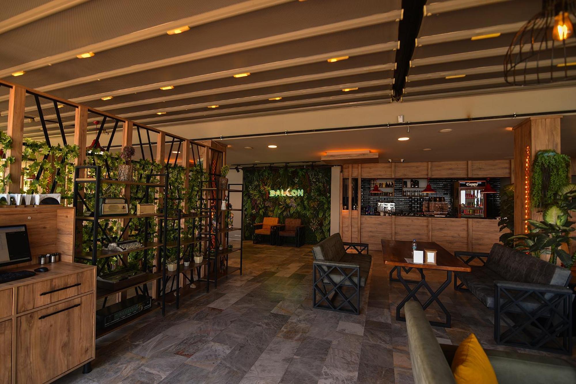 Royal Comfort Hotel Arakli Ngoại thất bức ảnh